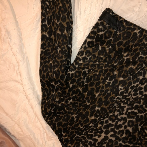 A cheetah fancy leather jacket - Picture 2 of 2